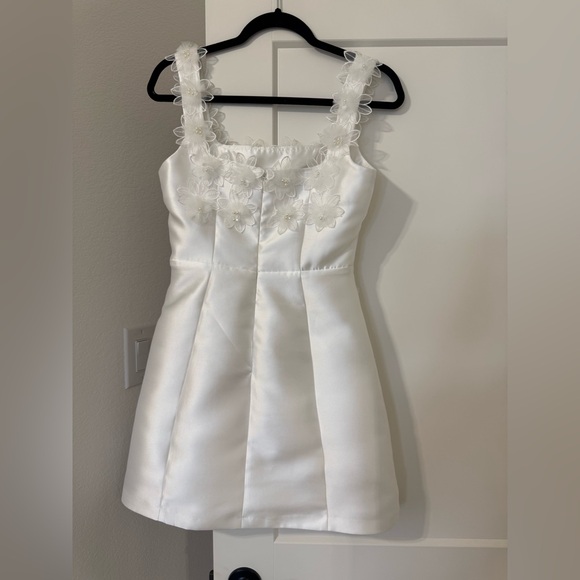 Elliatt White Floral Wedding Dress - Picture 7 of 8